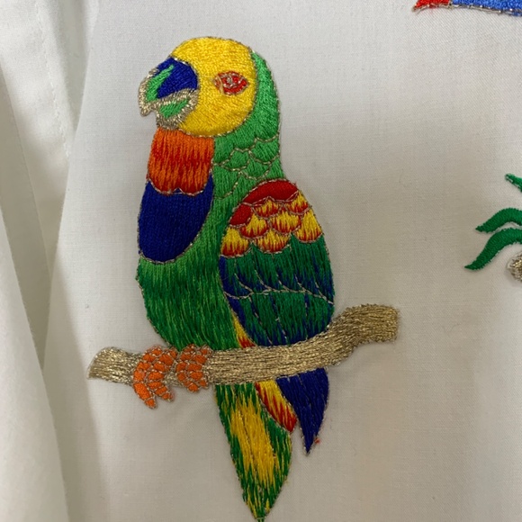 Vintage TIA White Button Up Shirt Medium Tropical Birds Embroidered Art to Wear - Picture 7 of 16